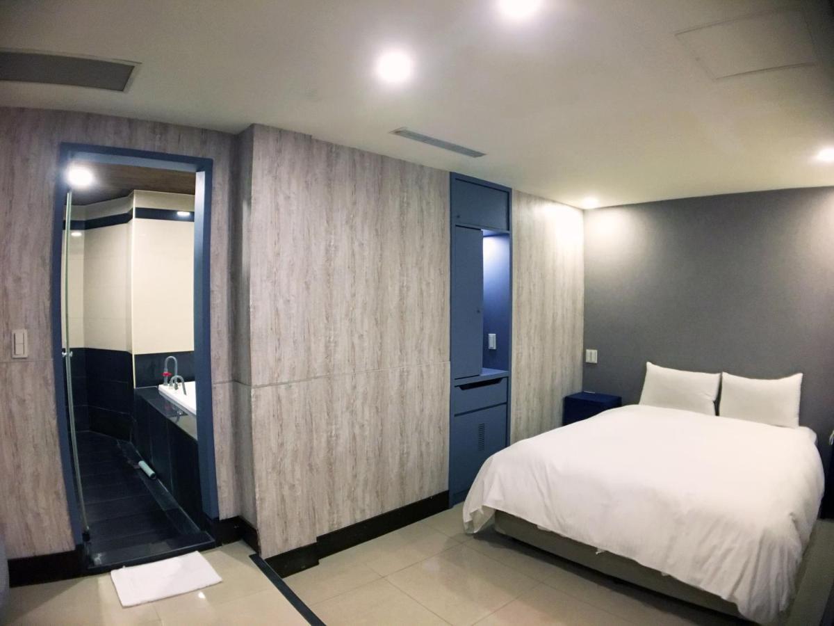 Spa Spring Resort Beitou Exteriör bild