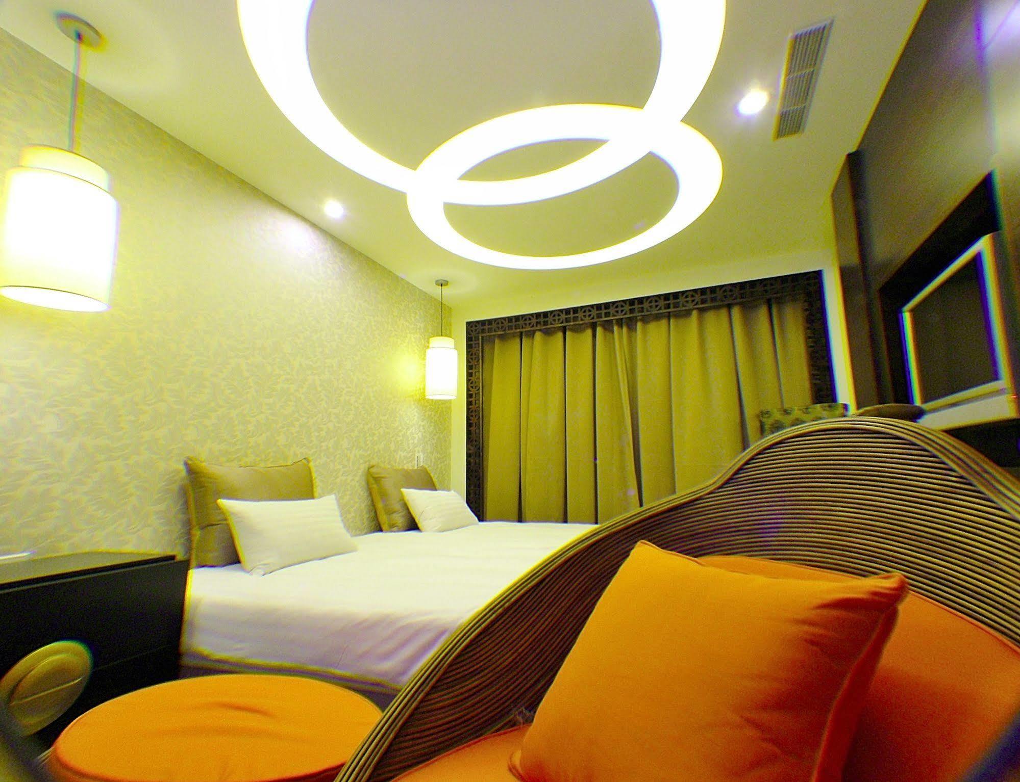 Spa Spring Resort Beitou Exteriör bild